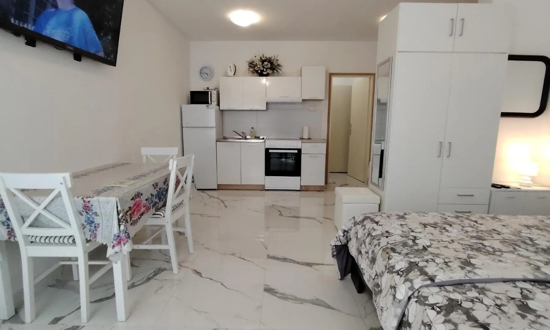 Studio-Apartman Ella Porec Apartment